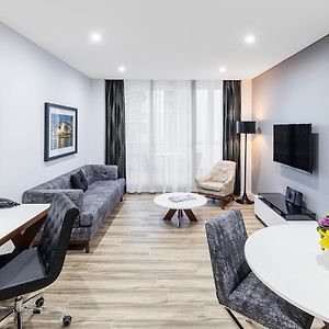 One Bedroom Twin Suite